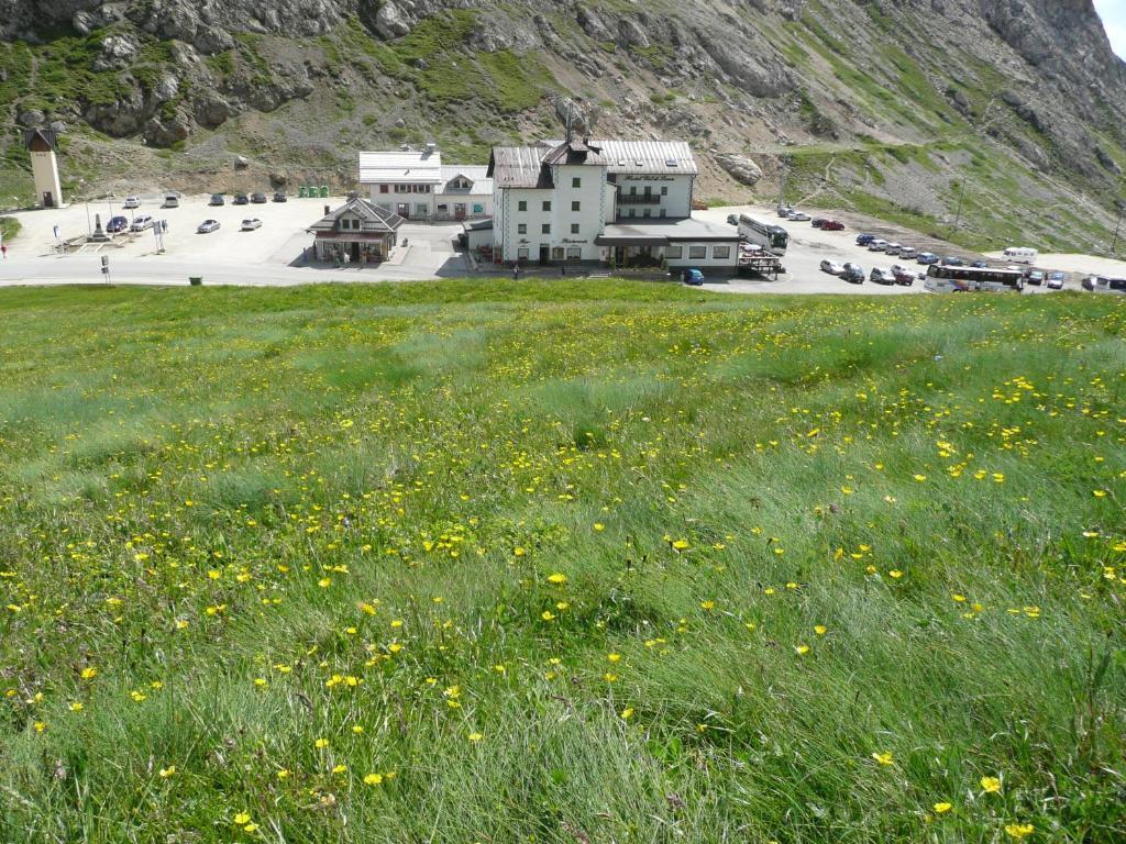 Hotel Col Di Lana Канацеї Екстер'єр фото